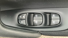 Nissan Qashqai 1.5 dCi N-Connecta 5dr Diesel Hatchback